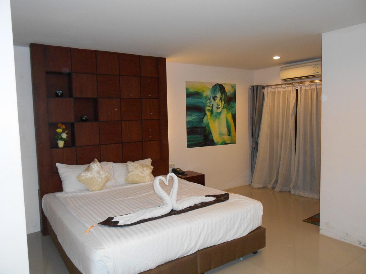 7 Sky Residency Hotel Patong Exterior foto