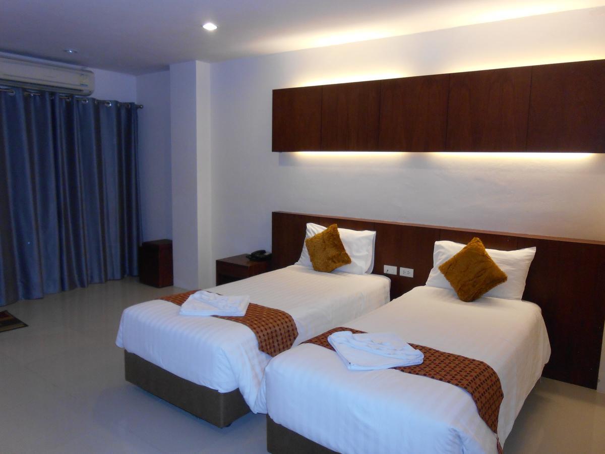 7 Sky Residency Hotel Patong Exterior foto