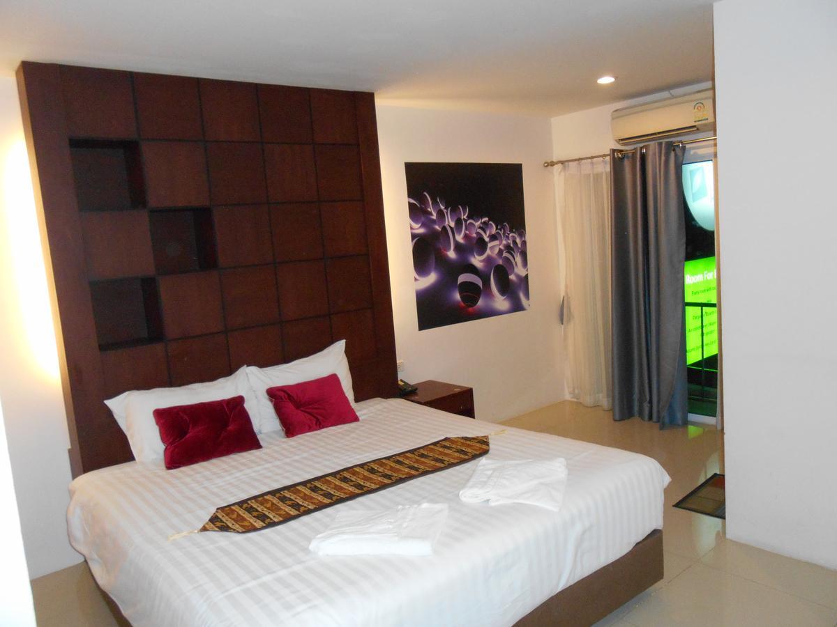 7 Sky Residency Hotel Patong Exterior foto