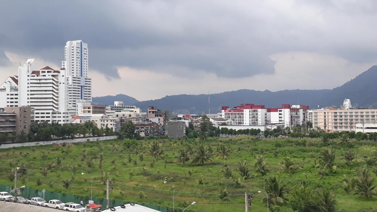 7 Sky Residency Hotel Patong Exterior foto